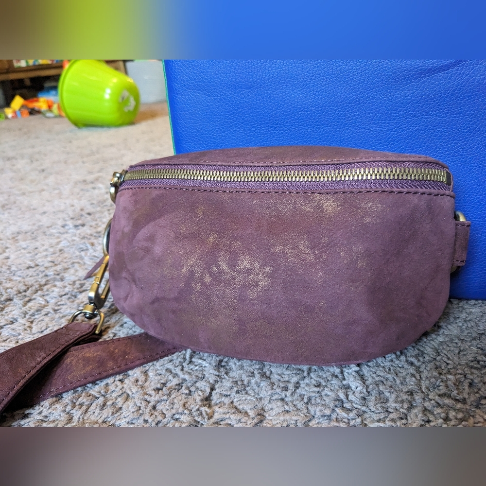 Hobo International Fern Belt Bag - Black Cherry nubuck